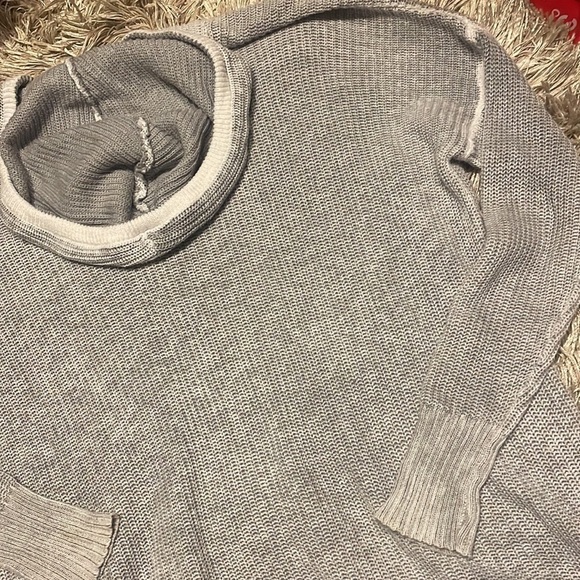 American Eagle Outfitters Hooded Sweater‎ - Picture 9 of 9
